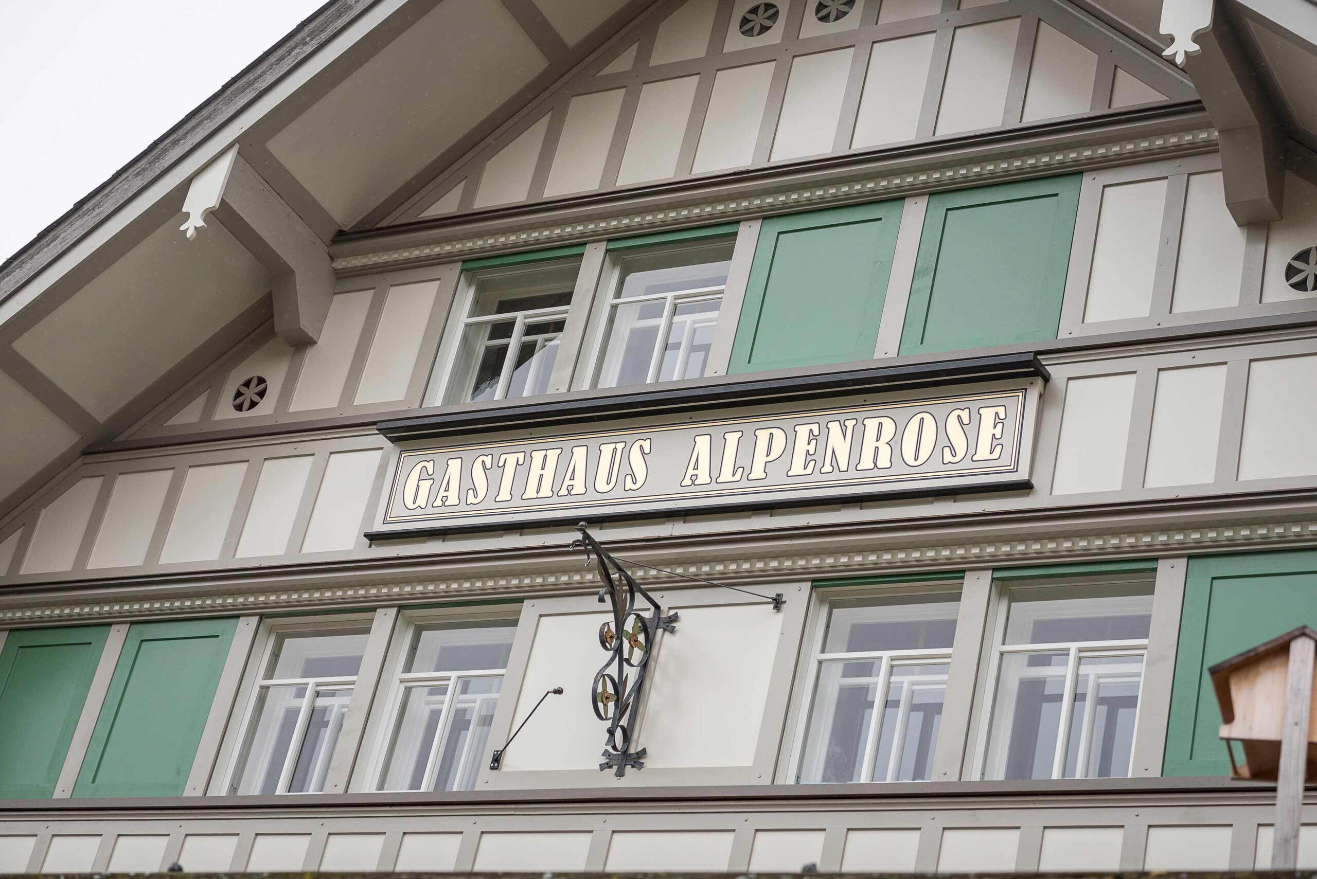 alpenrose_restaurant_umbau_fassade2.jpg